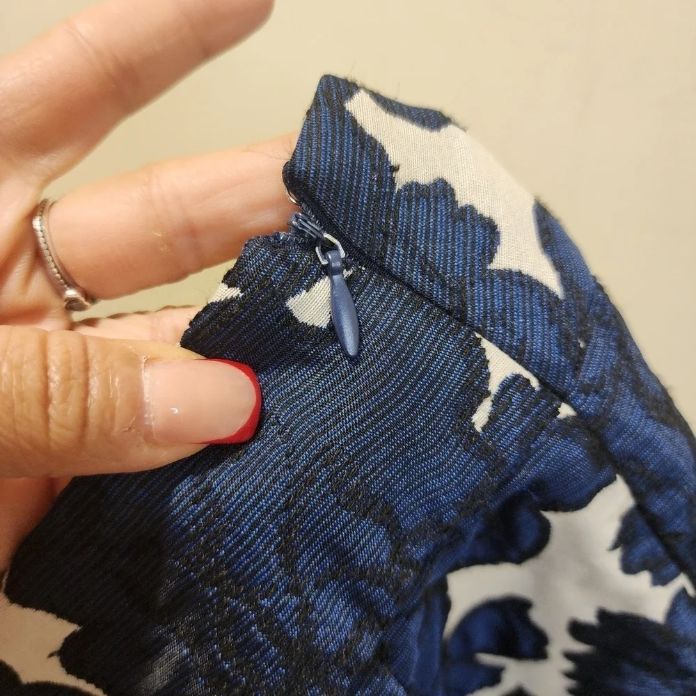 MAISON JULES Cream and Navy Floral A Line Mini Skirt size S